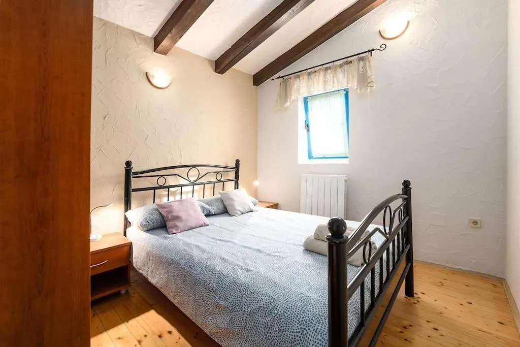 فيلا Casa Nadalina Višnjan فيلة